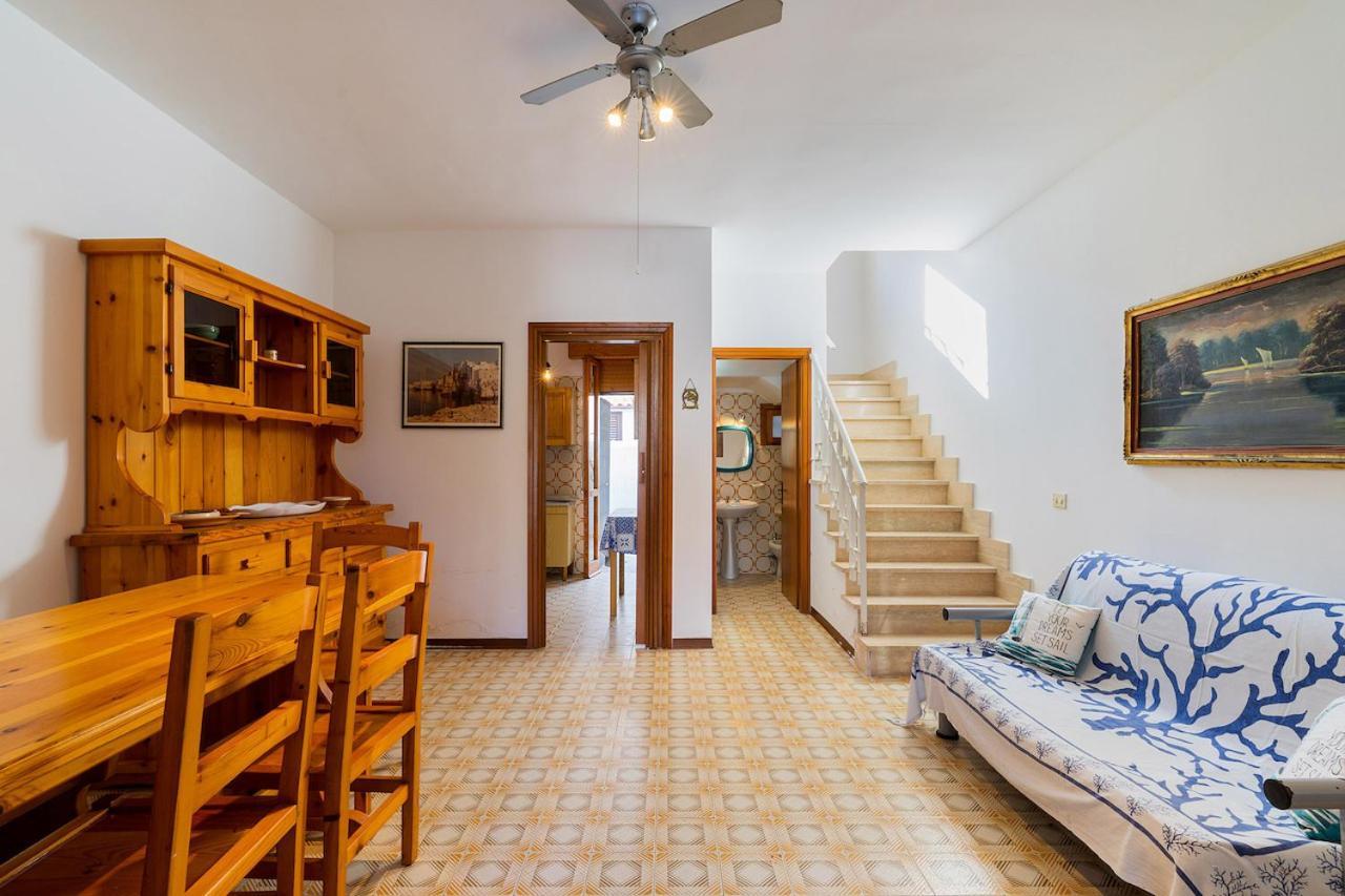 Villino Sabrina Con Piscina Villa Torre Lapillo Bagian luar foto